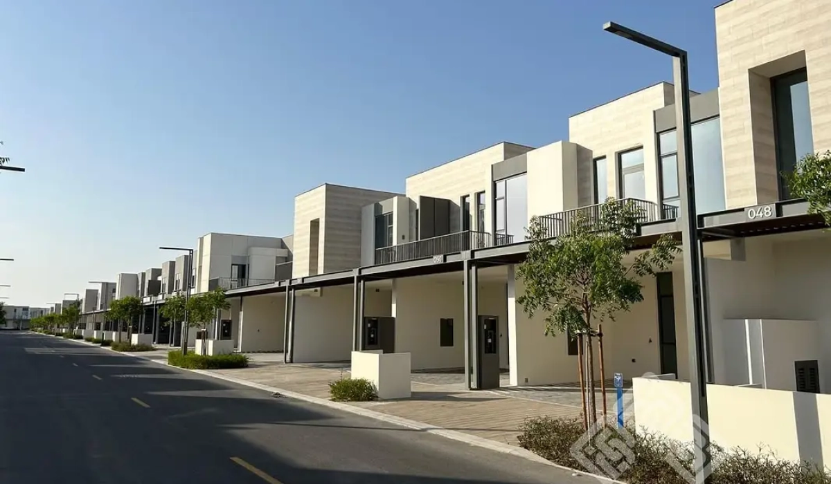 826871104-1066x800-2